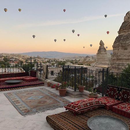 Cappadocia Stone Palace Goreme Bagian luar foto