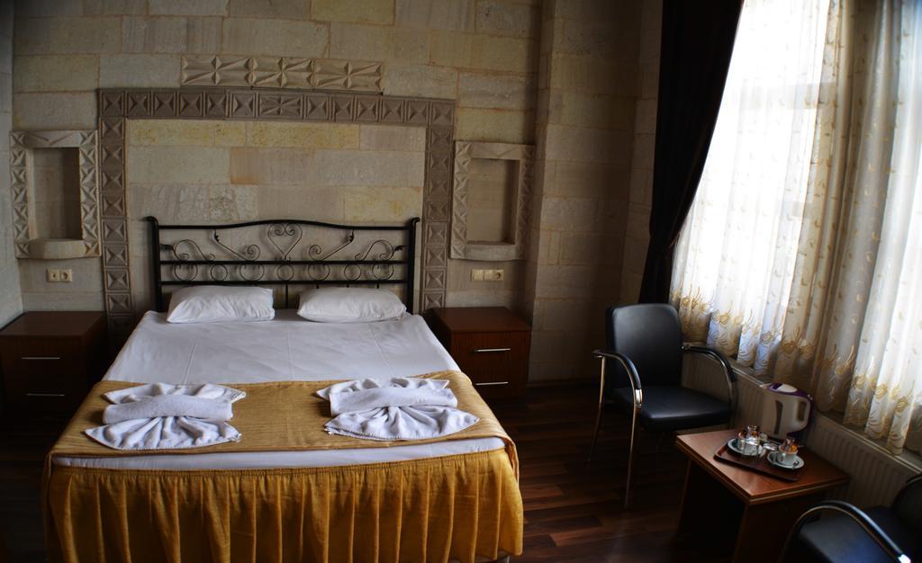 Cappadocia Stone Palace Goreme Bagian luar foto