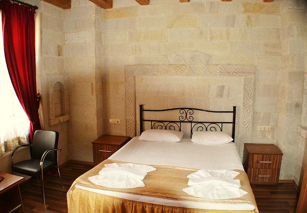 Cappadocia Stone Palace Goreme Bagian luar foto