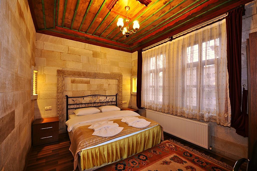 Cappadocia Stone Palace Goreme Bagian luar foto