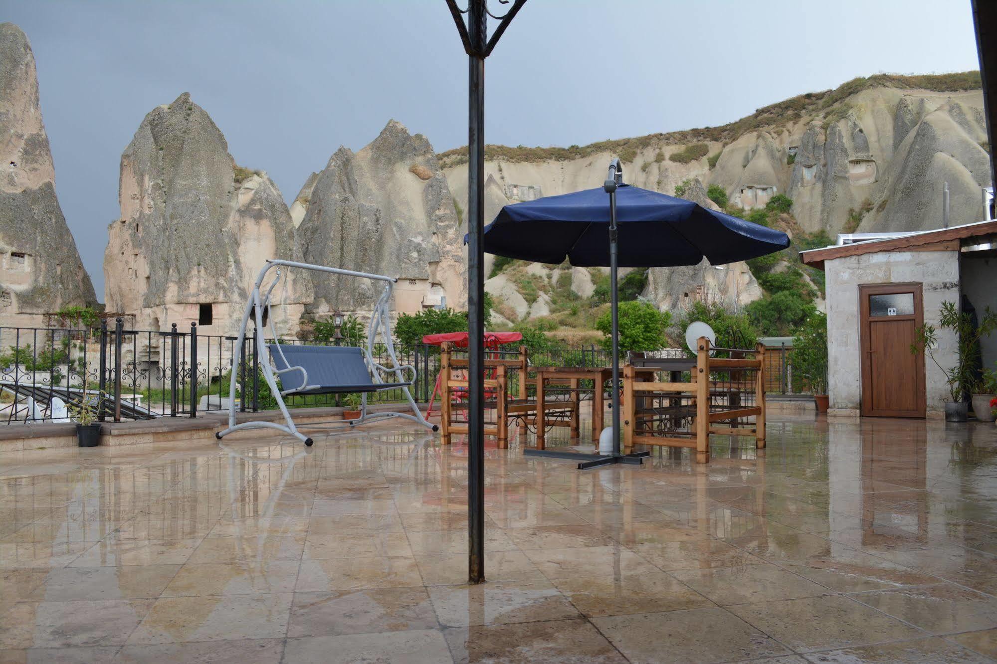 Cappadocia Stone Palace Goreme Bagian luar foto