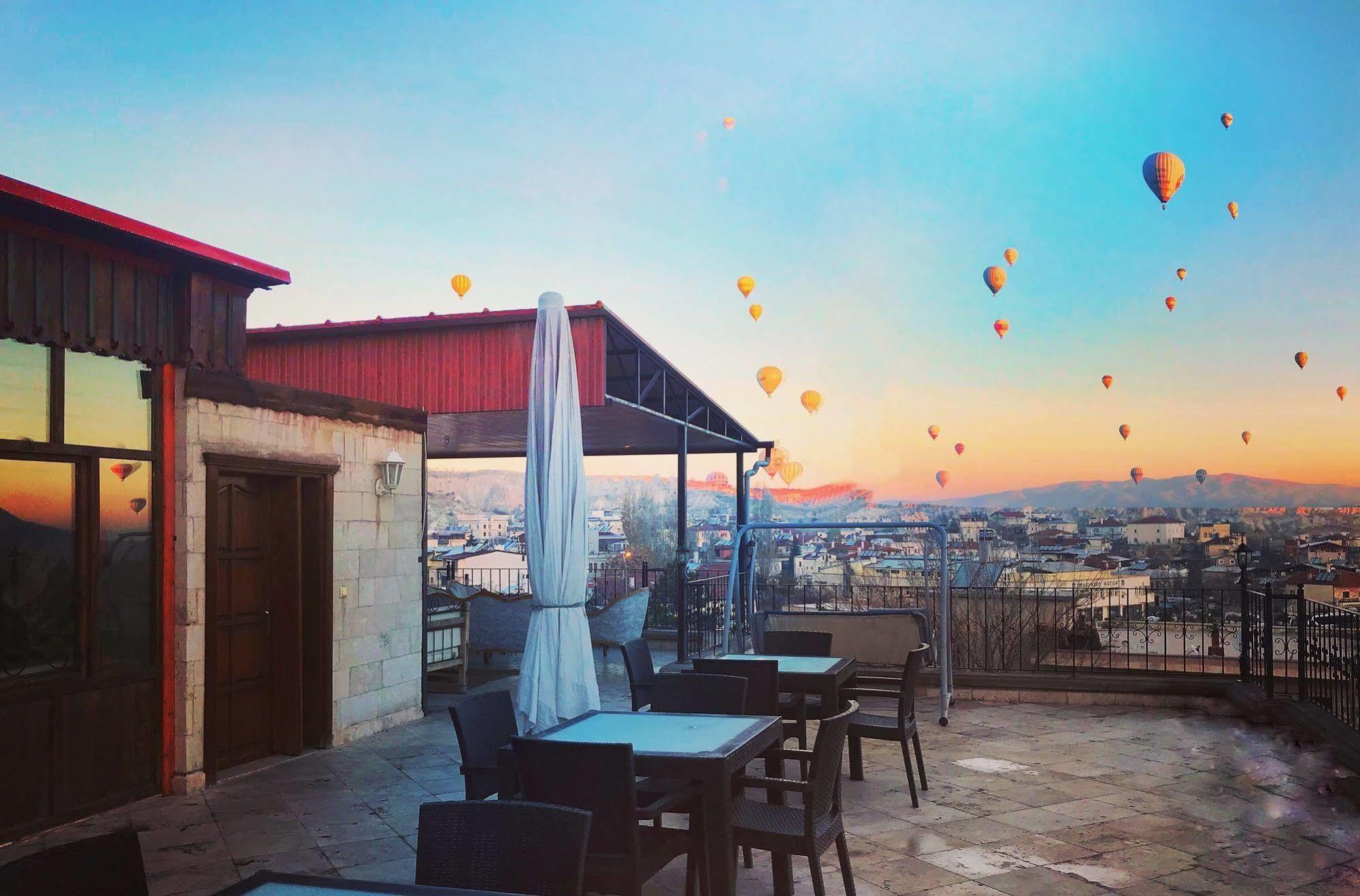 Cappadocia Stone Palace Goreme Bagian luar foto